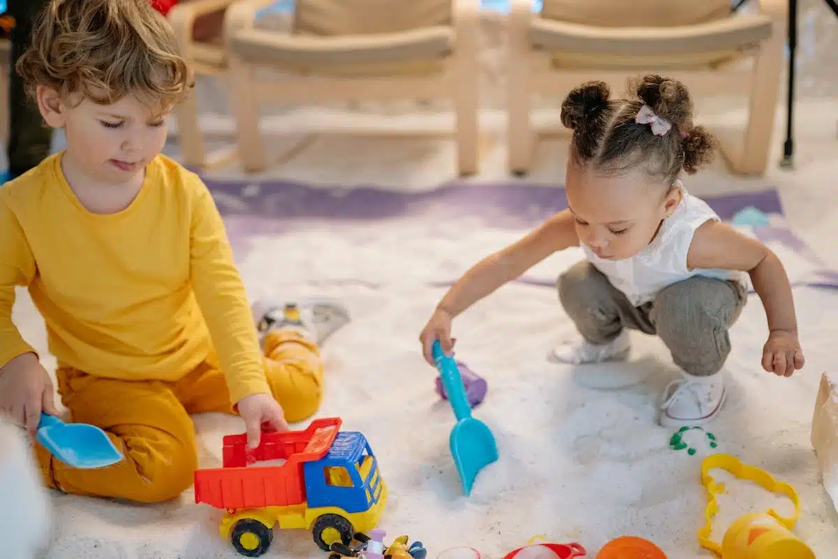 enfant  jeu