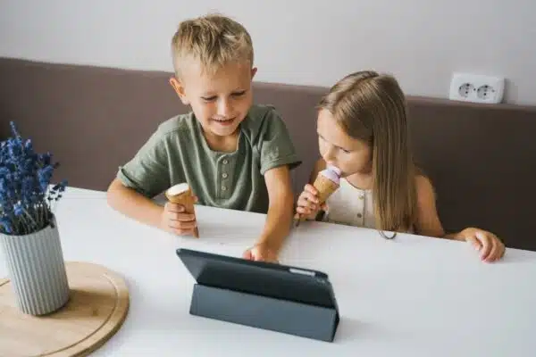 Maîtriser l’impact des écrans et des jeux vidéo sur les enfants