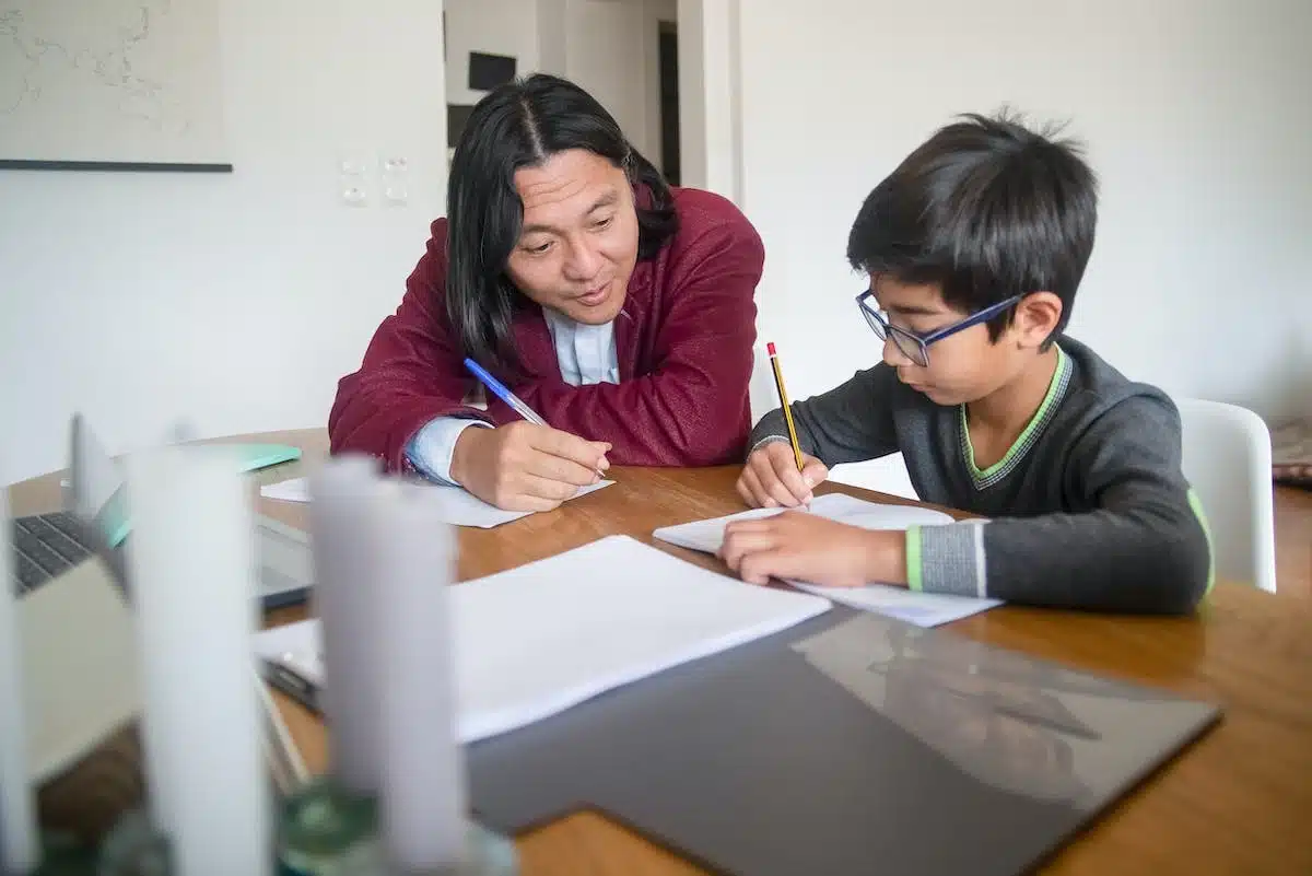 L’éducation à domicile : points forts et limites à considérer