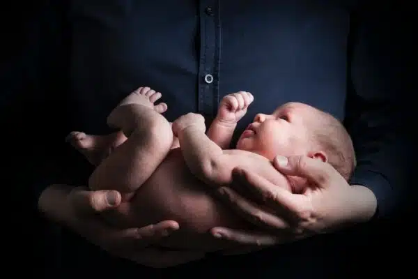 Le développement moteur de bébé : comprendre les étapes clés